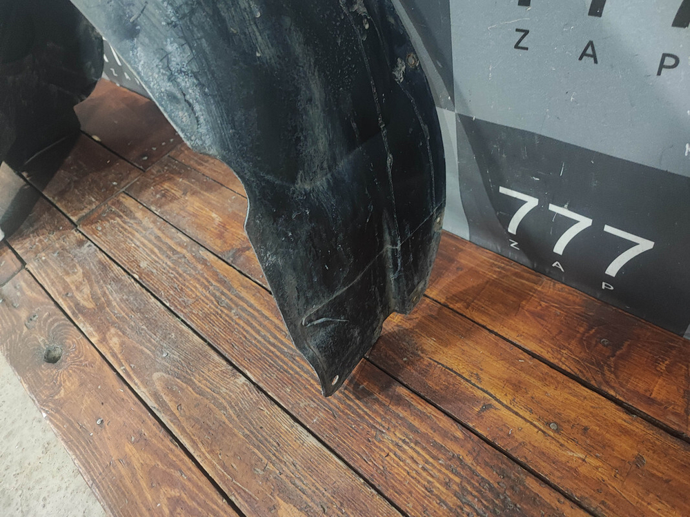 Подкрылок передний правый LADA Vesta 15-нв Б/У Оригинал 8450007042