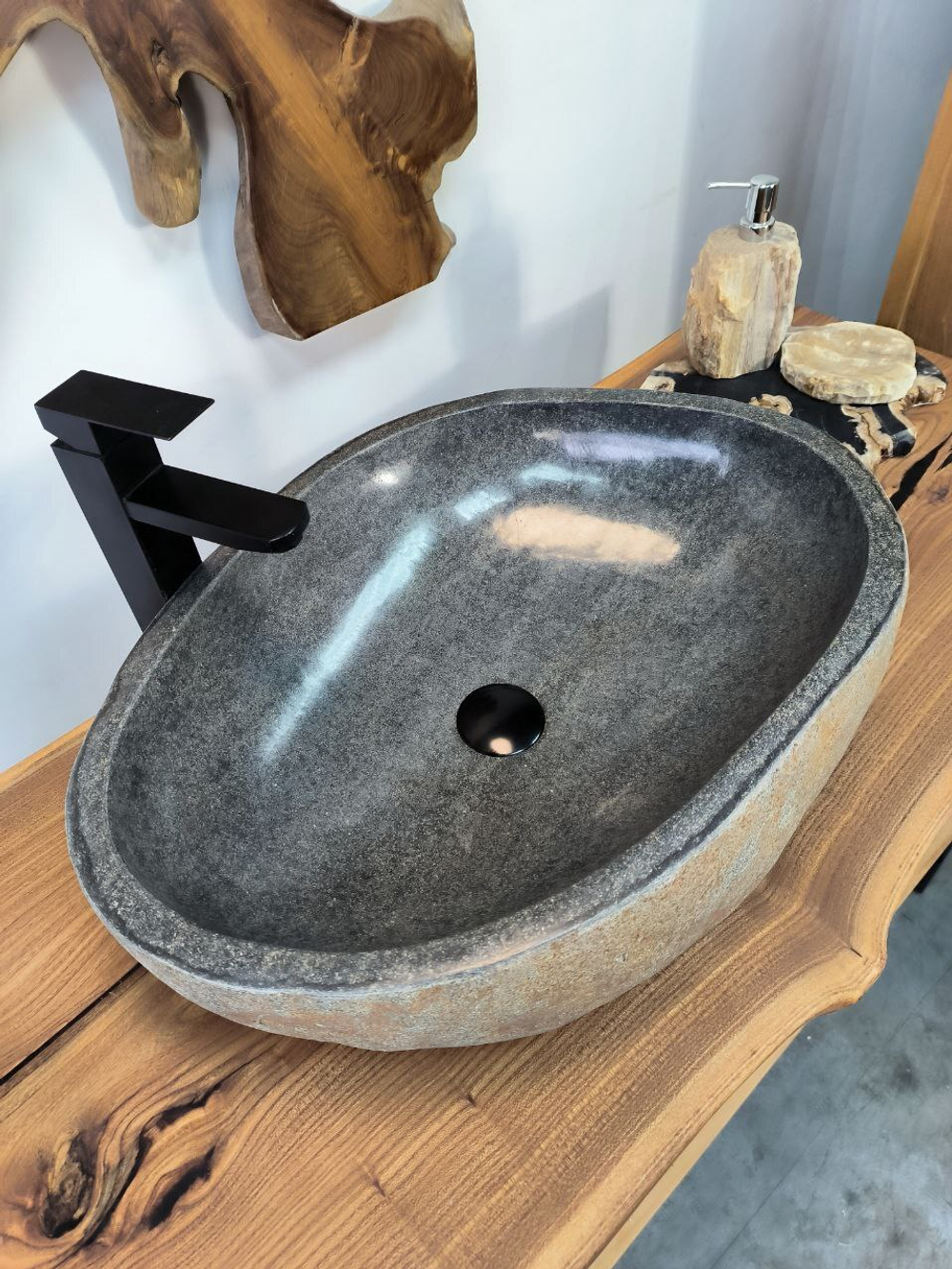 Раковина из речного камня RS-65906 60х43х14 из натурального камня
