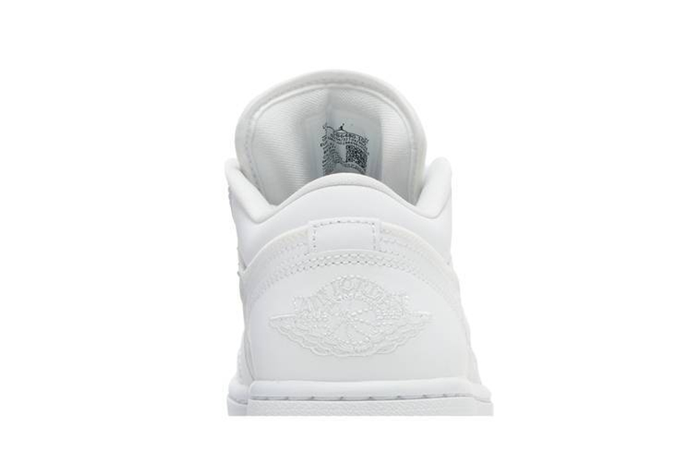 Кроссовки Jordan Air Jordan 1 Low Quilted "Triple White" (Женская размерная сетка)