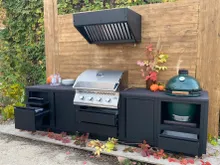 Тумба-основание угловая для овальных керамических грилей Primo XL и Oval 300 Family с выдвижным ящиком, нержавеющая сталь, 90x112х99 см, Ontario, KuhniGrill