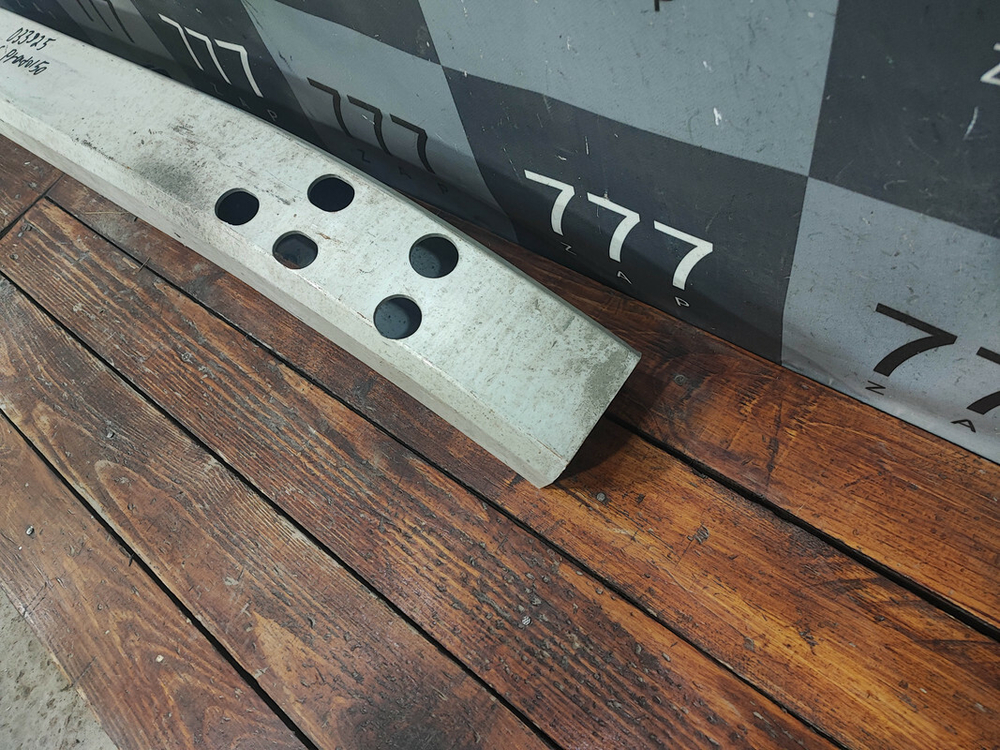 Усилитель переднего бампера Land Cruiser Prado 150 13-17 Б/У Оригинал 5202160230