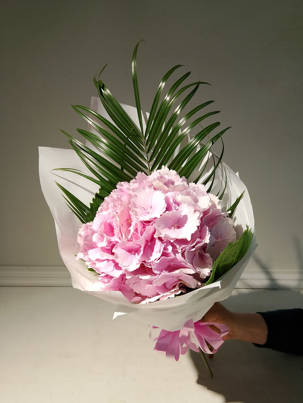 Комплимент с гортензии небесно-голубого цвета (М0030)