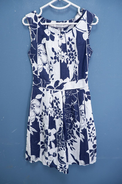 Платье Tasarinni красивое 42 размер