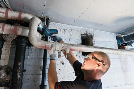 Пила сабельная аккумуляторная BOSCH GSA 18 V-LI C 0615990M3Y 1х4,0Ач, картон