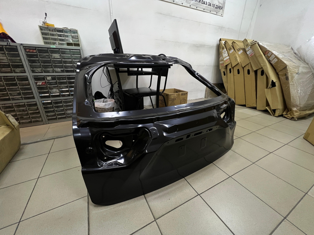 Дверь RX 2015+ багажника TOYOTA 6700548730