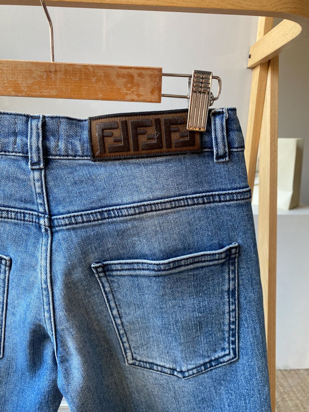 Джинсы Fendi, 140