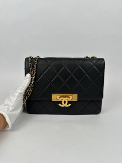 Сумка Chanel Black Quilted Lambskin Leather Golden Class Medium Flap
