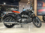 Royal Enfield Super Meteor 650 Astral Blue (Base)
