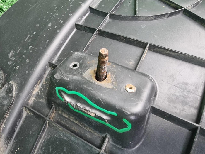 Подкрылок передний левый Ford Cargo (2011-н.в.)