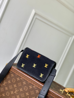 Louis Vuitton Bosphore Wearable Wallet