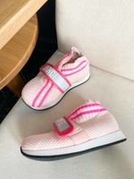 Новые кроссовки Fendi, 23