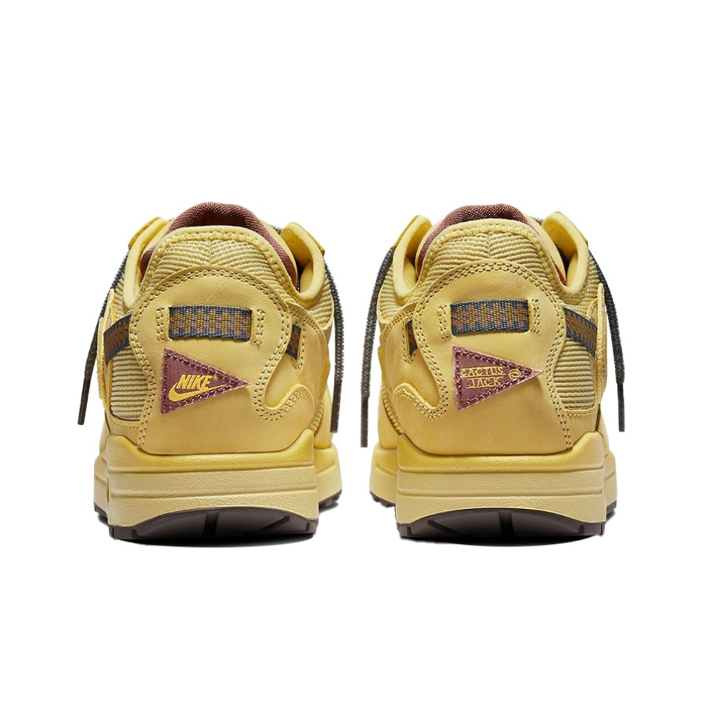 Кроссовки Travis Scott x Nike Air Max 1 'Saturn Gold' DO9392-700