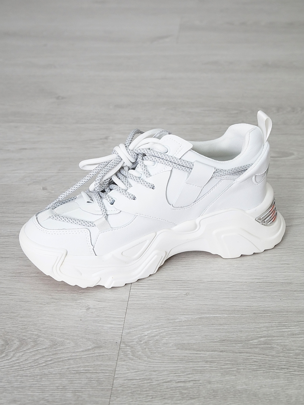 Кроссовки женские MALIN DEGELY 645-1