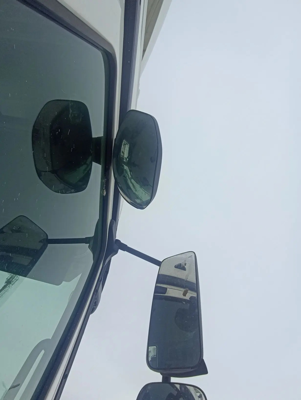 КамАЗ 5490 4x2 Седельный тягач 5490-802-DC (Дизель/Газ, 12,0 л, 401 л.с., АТ)