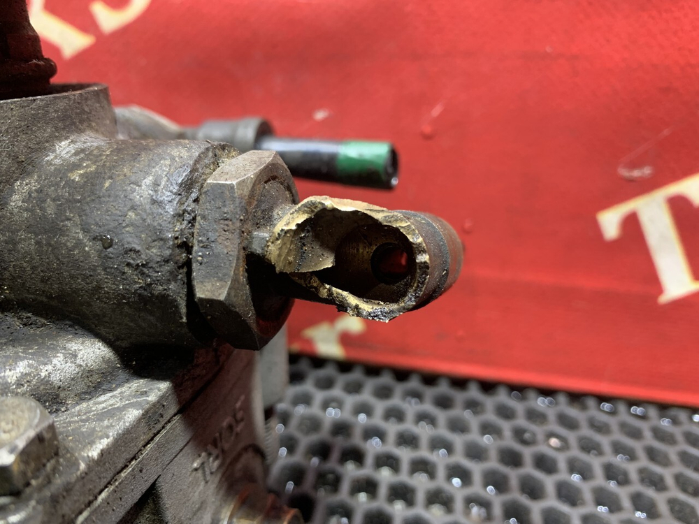 Клапан ускорительный 2017г