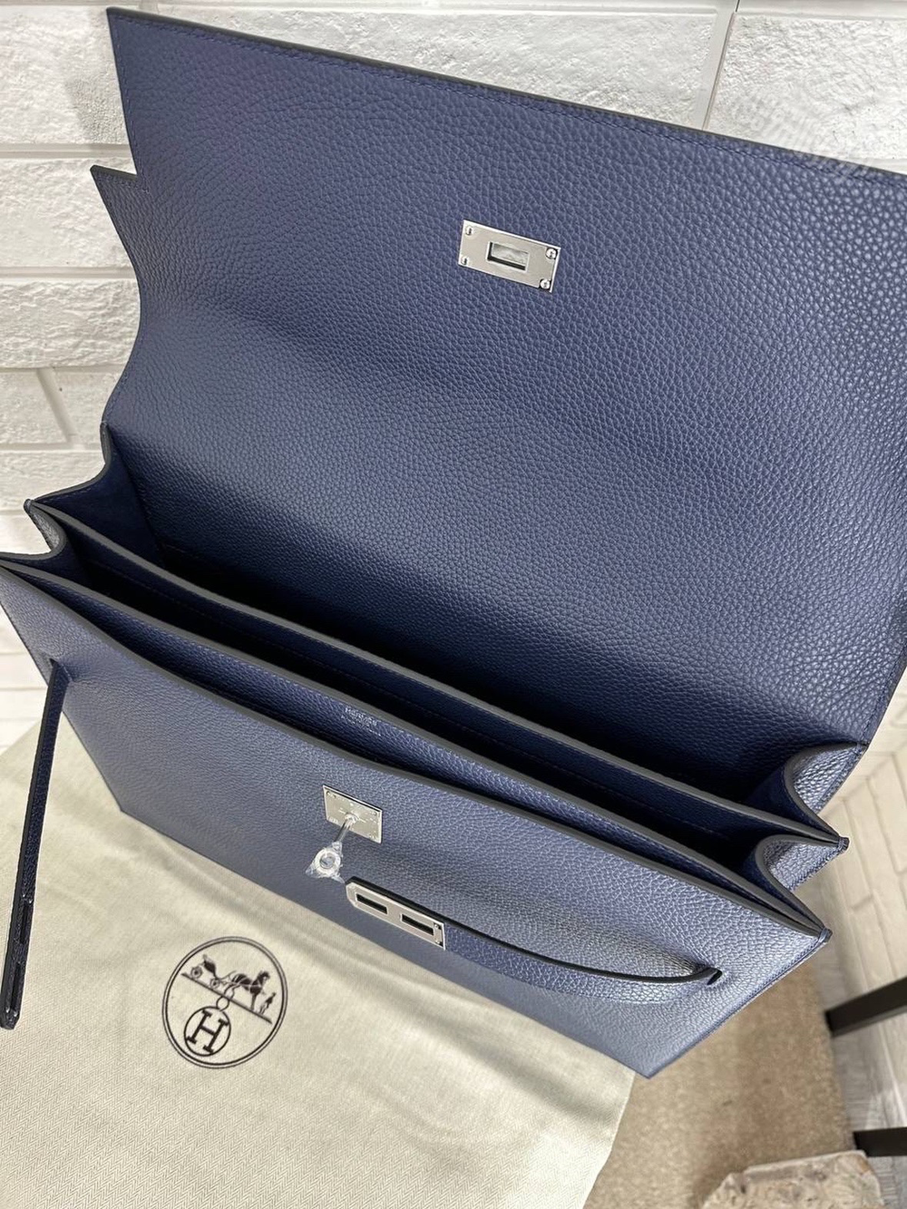 Портфель Hermes