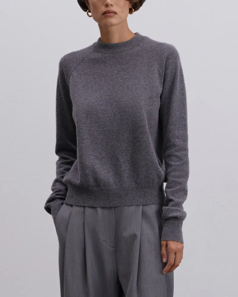 Серый укороченный джемпер из шерсти