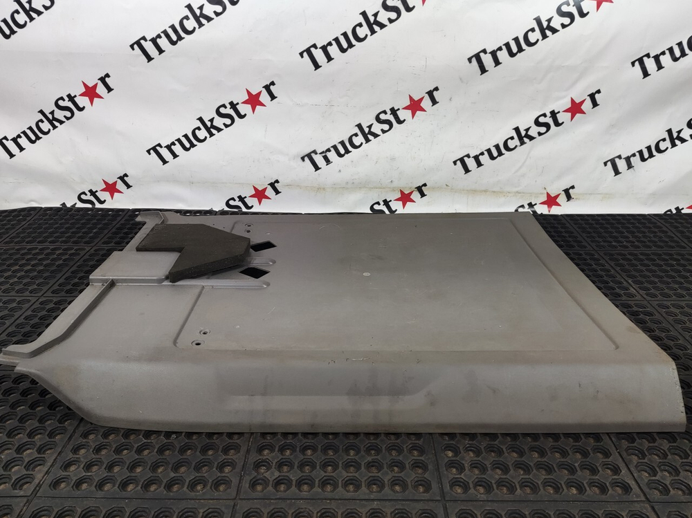 Центральная консоль кабины 2020г.