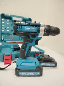 Аккумуляторная дрель-шуруповерт Макита с набором