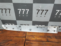 Накладка двери передней левой Berlingo 2, Partner 2  Б/У Оригинал 9681648577