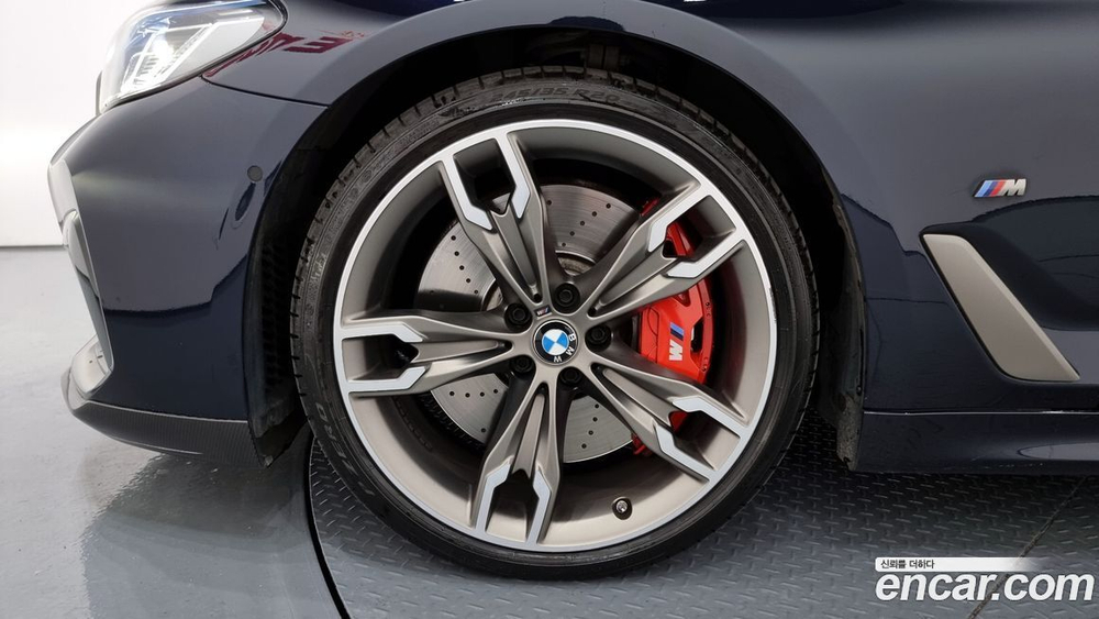 BMW 5 Series (G30) M550i xDrive (04.2021)