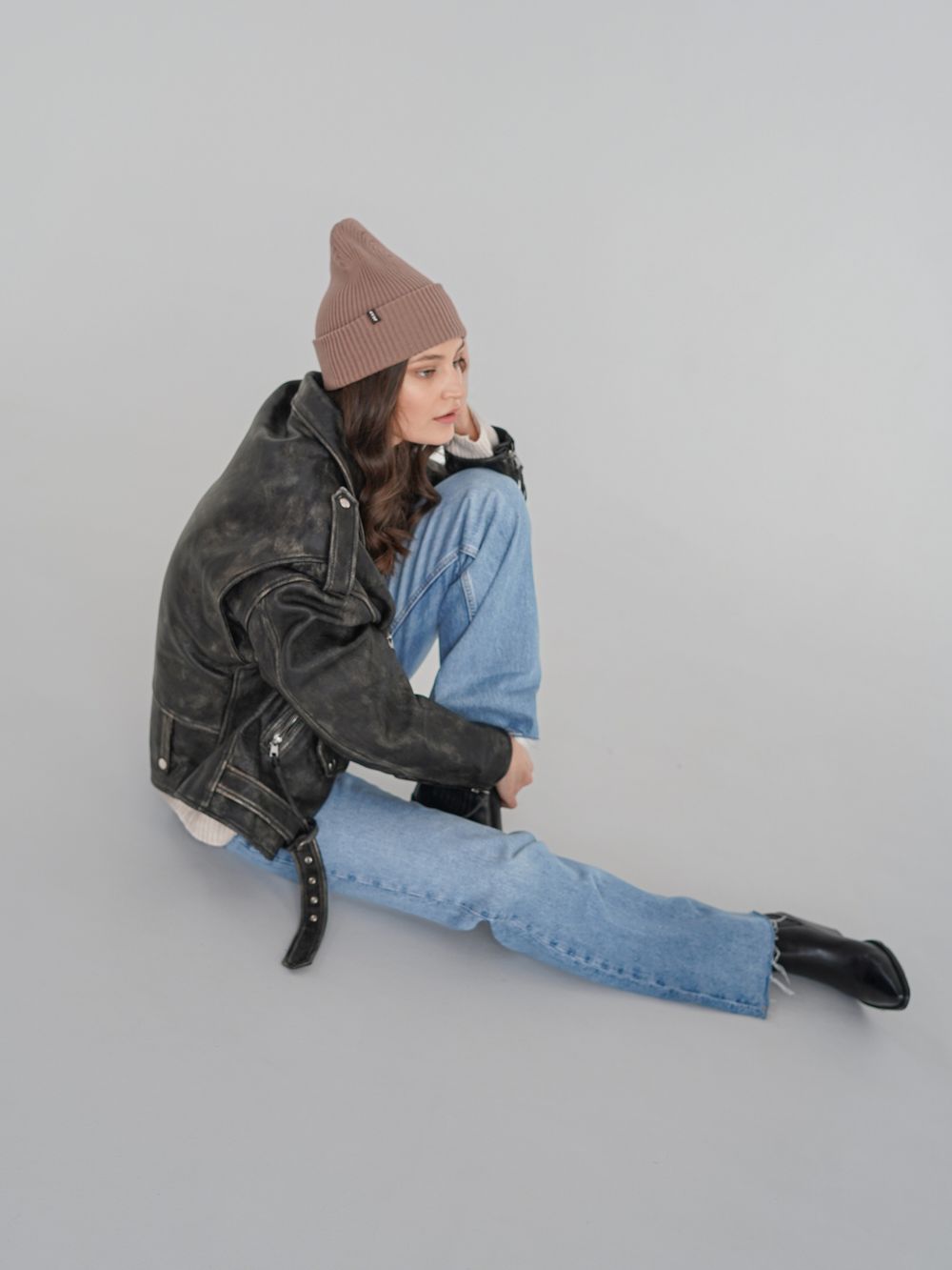 Шапка вязаная весенняя/осенняя МУЛА (Бежевый)