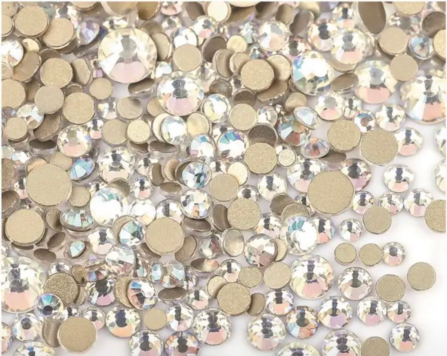 Стеклянные стразы  (размер микс) 1140шт, цвет хамелеон бело-голубые