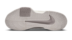 Мужские кроссовки теннисные Nike Zoom GP Challenge Pro Premium - белый