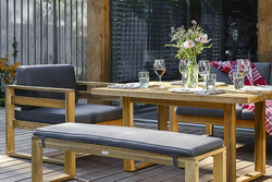 Обеденный стол из акации BOOKA