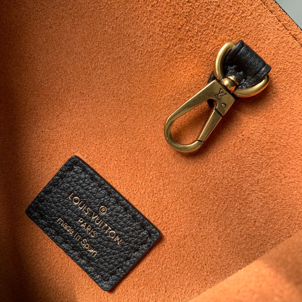 Louis Vuitton Low Key Hobo PM