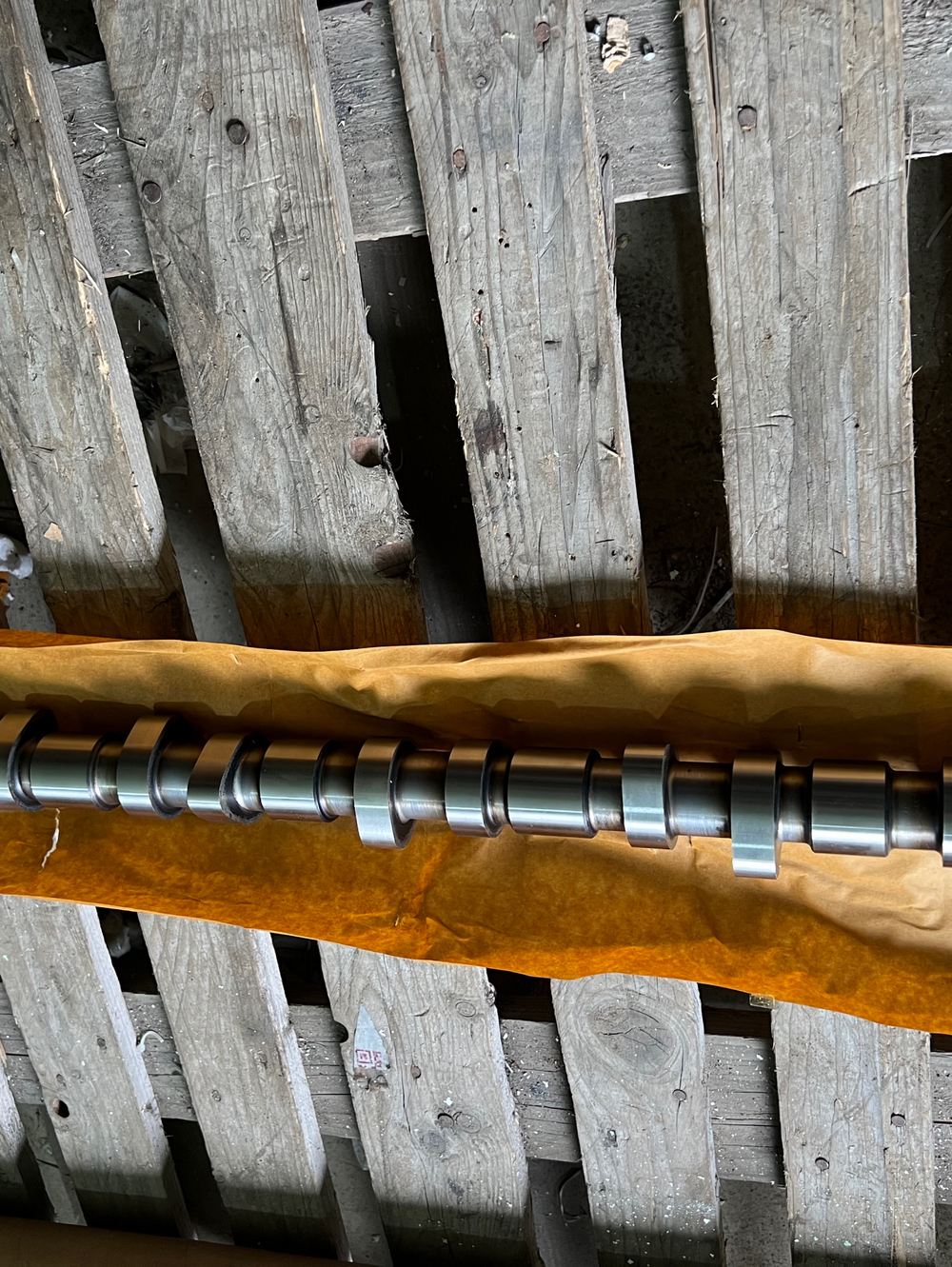 Распредвал Isuzu 6HK1 8943904691