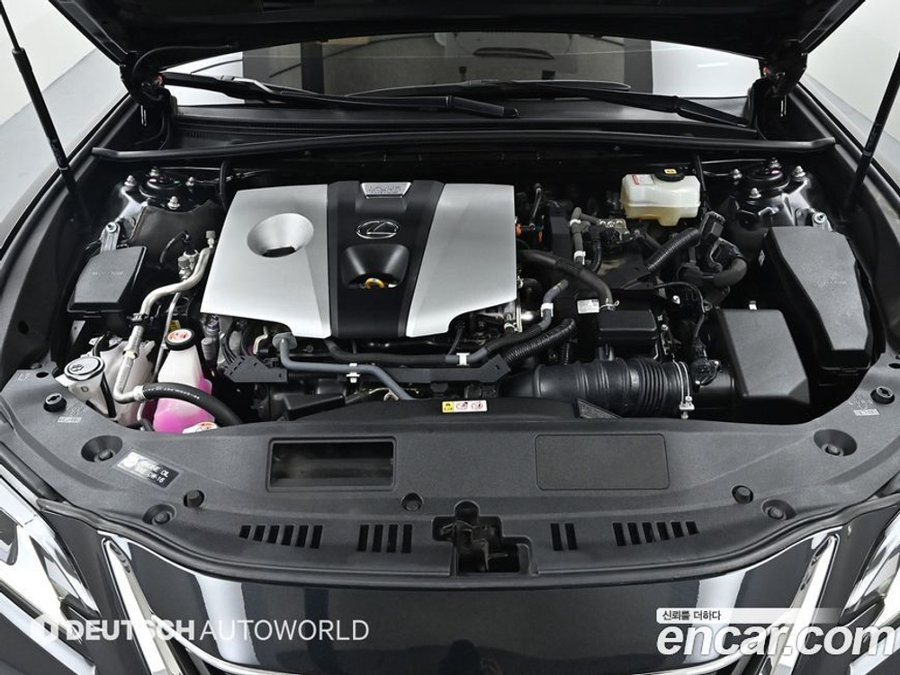Lexus ES300h 7 Generation Luxury Plus (11.2020)