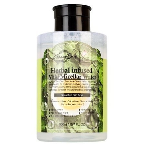 Мягкая мицеллярная вода с Алоэ и Зеленым чаем Grace Day Herbal Infused Mild Micellar Water 500мл