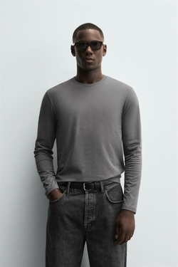ZARA БАЗОВАЯ ФУТБОЛКА SLIM FIT, СЕРЫЙ