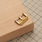 Стильная застежка, цвет золото