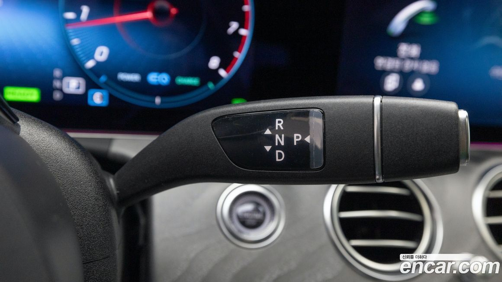 Mercedes-Benz E-Class W213 E350 4MATIC Avangarde (02.2022)