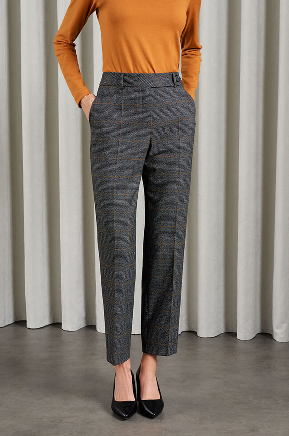 31009 Брюки женские (серая клетка)