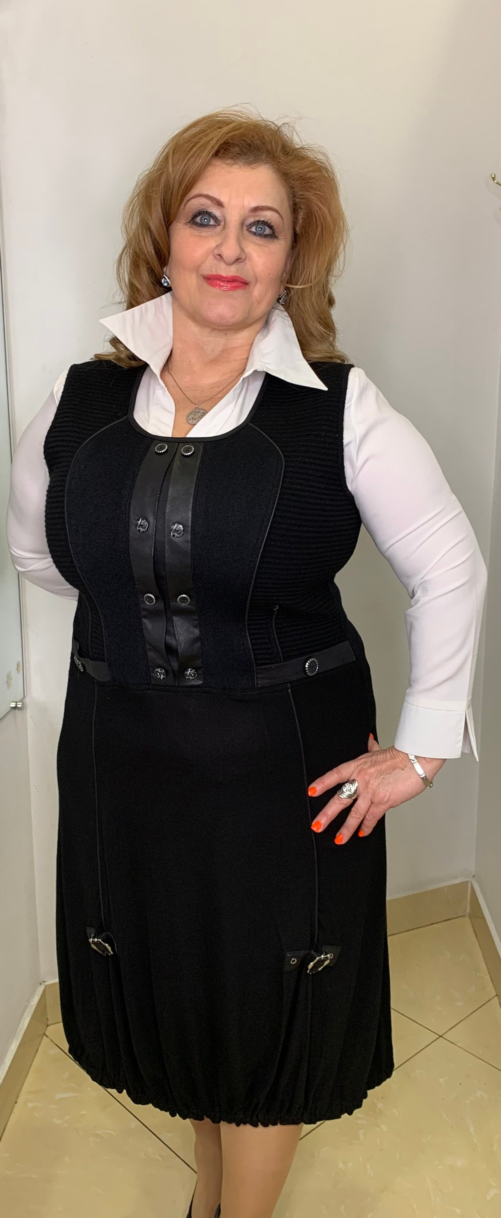 Трикотажный сарафан с принтом из пряжек