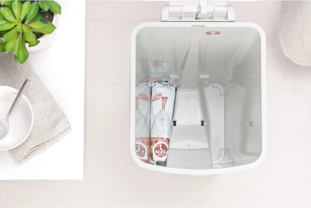 Brabantia Контейнер для мусора StepUp 40л Светло-серый