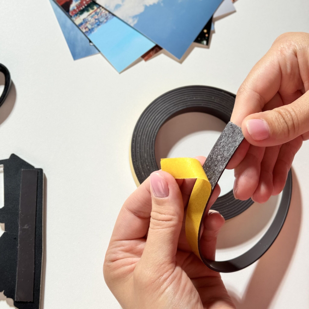 Магнитная лента с клеевым слоем ширина 12,7 мм, длина 3 метра