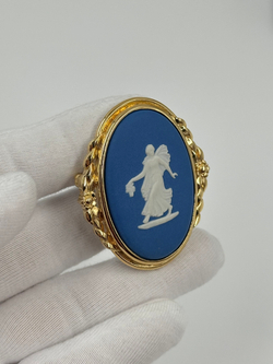 Брошь Wedgwood синяя