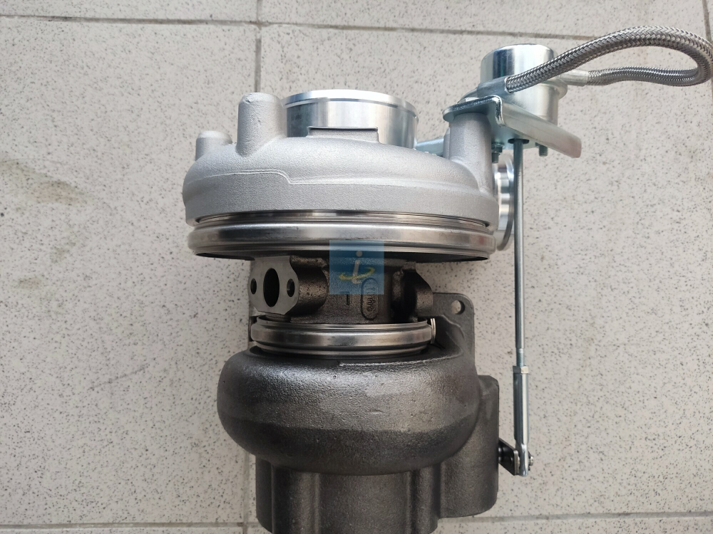 Турбокомпрессор Borg Warner 536.1118010-01 (80.05.12)