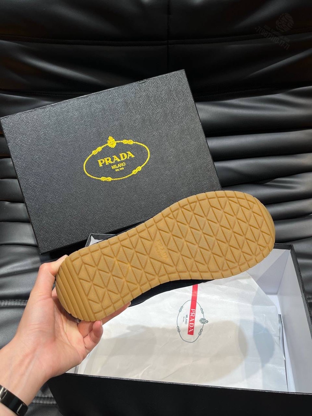 Кроссовки Prada