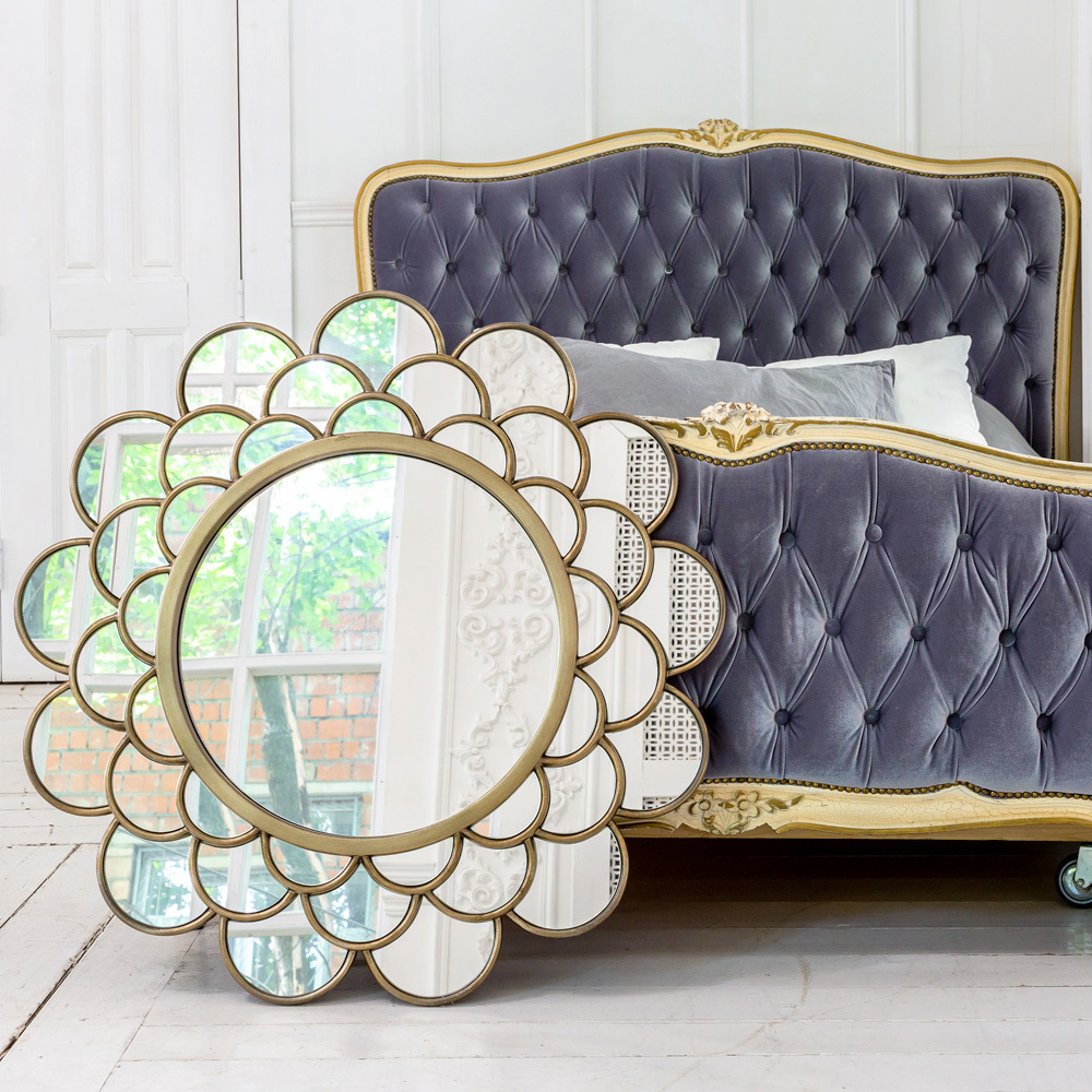 Настенное зеркало Вега Объект мечты