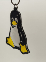 Брелок-подвеска TUX плюшевый с набивным животом