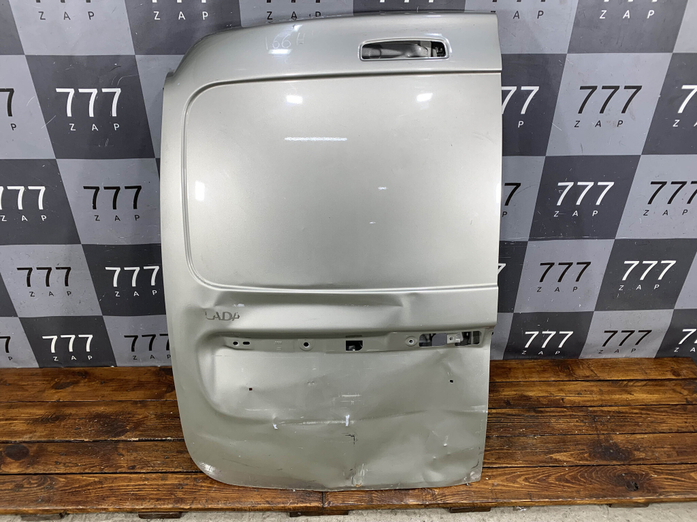 Дверь багажника левая Lada Largus 12-нв Б/У Оригинал 901010231R