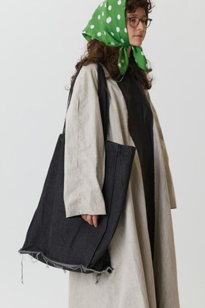 Шопер из черной вареной джинсы