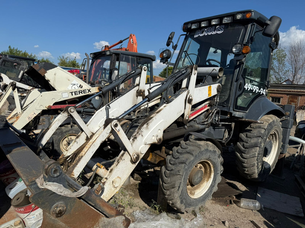 Borus BR-840 Экскаватор-погрузчик BR-840 (Дизельный, 4,2 л, 95 л.с., МТ)