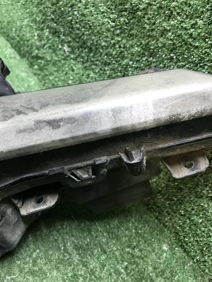 Битая ПТФ правая Lexus LX 3 570 (2015-2023)