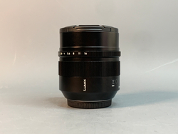 Panasonic Nocticron 42.5mm f/1.2 Asph DG O.I.S.
